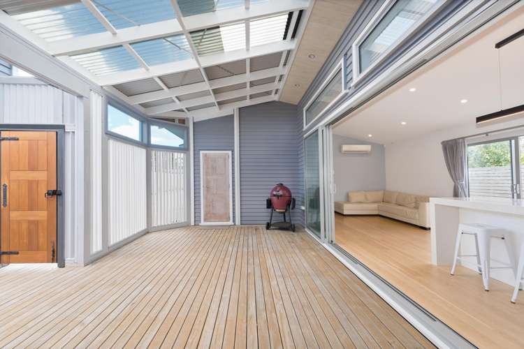 129 Riverpark Crescent Henderson_17