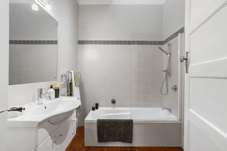 6 Graysons Lane Mount Eden_12