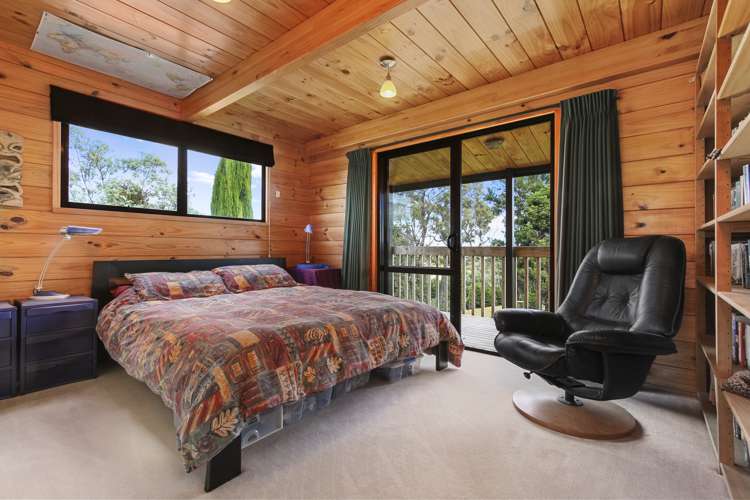 748 Ridge Road Riverhead_11