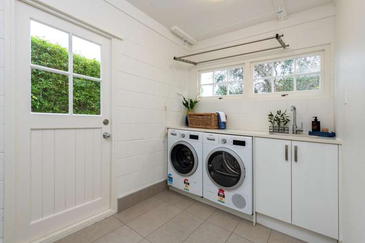 107 East Coast Road Castor Bay_24