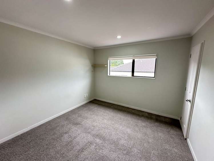 39 Terrasini Drive Flat Bush_14