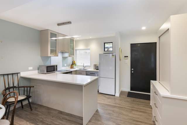 4/56 Hewitts Road Merivale_2