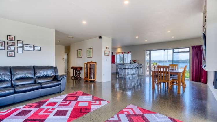 8 Harrys Lane Pukenui_5