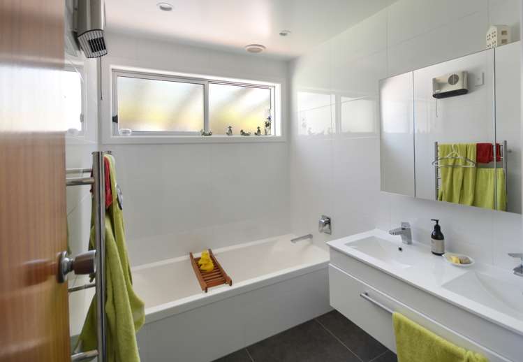 28 Sutcliffe Street Saint Clair_18