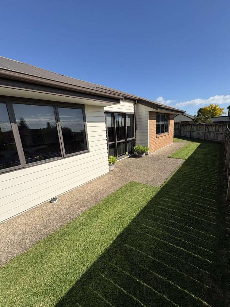 2 Alva Glen Place 11554_4