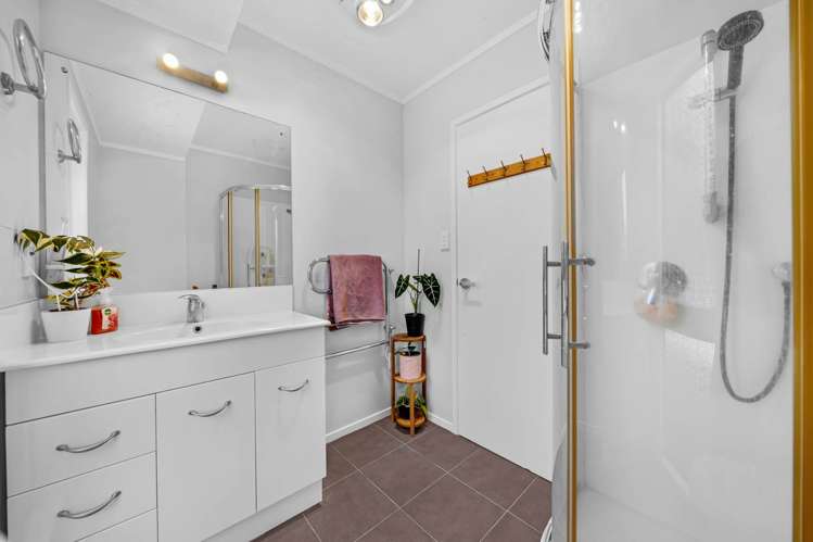 18 Mark Edward Drive Half Moon Bay_15