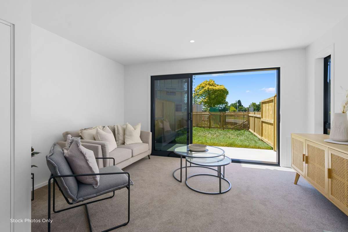2 and 4 Whitespire Way_3