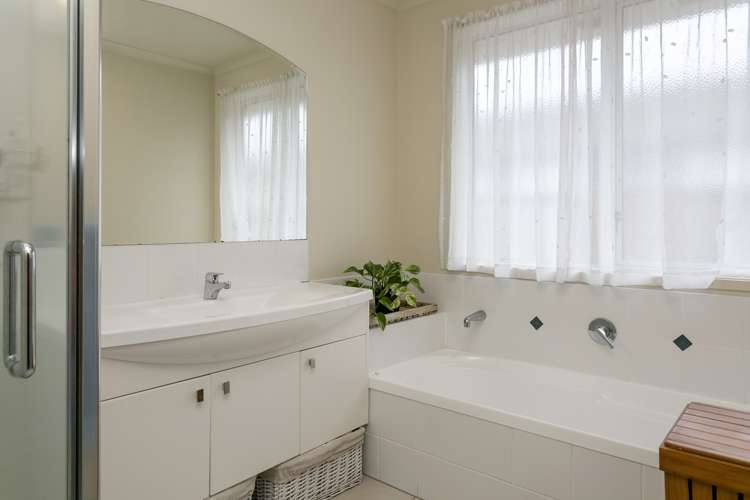 4 Barbary Close Wharewaka_11