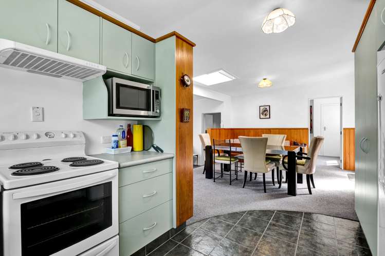 2 Hills Road Tongaporutu_8