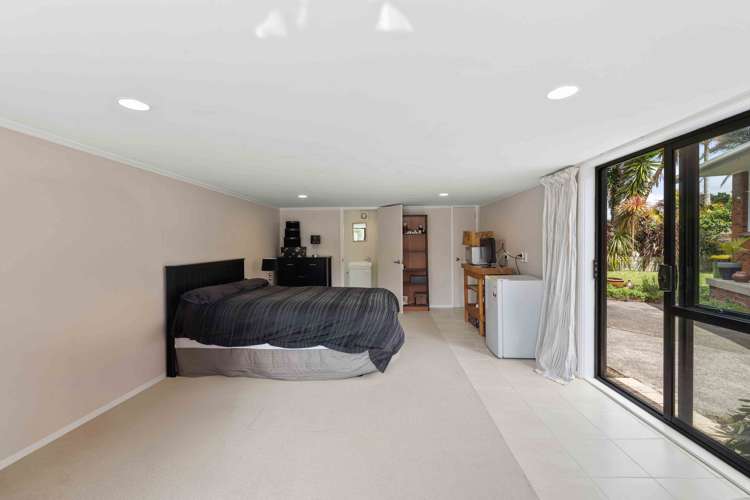 7 James Place Opaheke_15