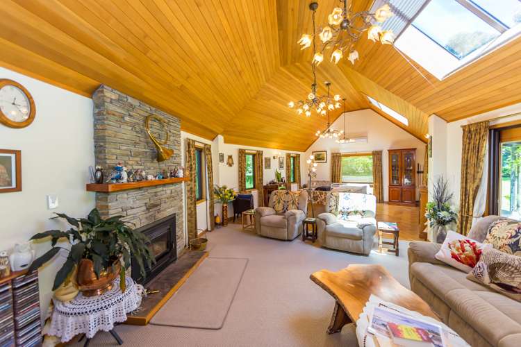 526 Auchenflower Road Darfield_10