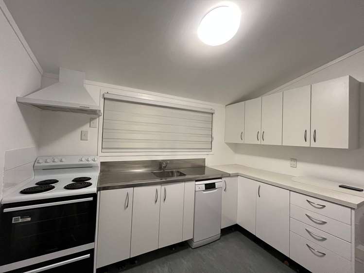 115 Sutherland Road Brookfield_16