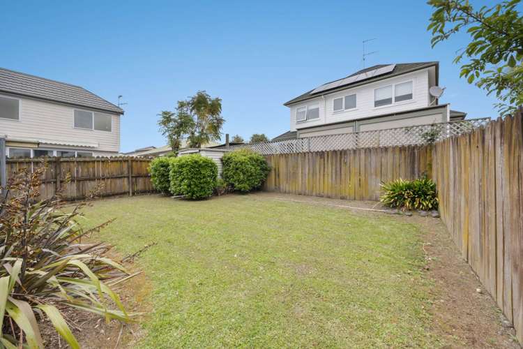 2/26 Headcorn Place Botany Downs_12