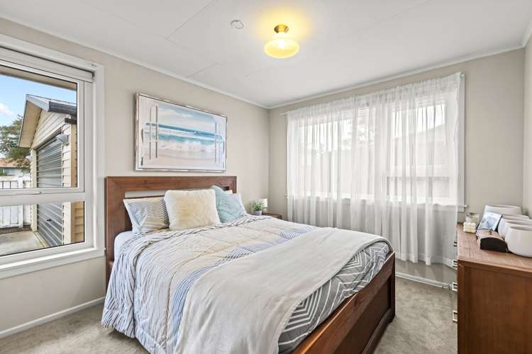 21 La Perouse Place Northcote_19