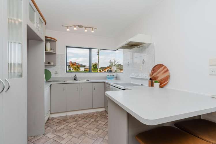 90 Dixon Road_5