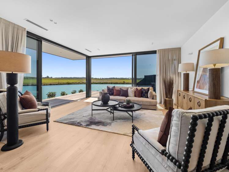 25 Bridgewater Quay Lake Hood_11