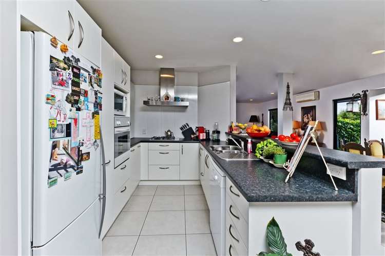 3/252 East Coast Road Forrest Hill_7