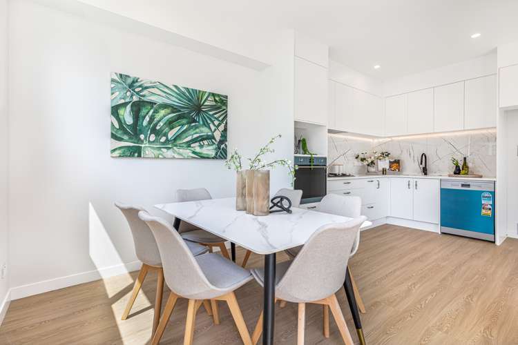 23b Fitzherbert Avenue West Harbour_7