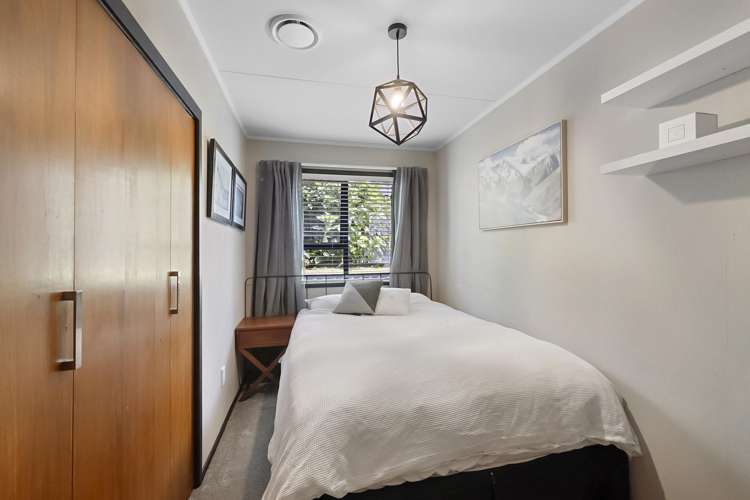 18 Mayfair Place Westown_13