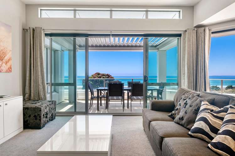 302/136 Marine Parade Mt Maunganui_11