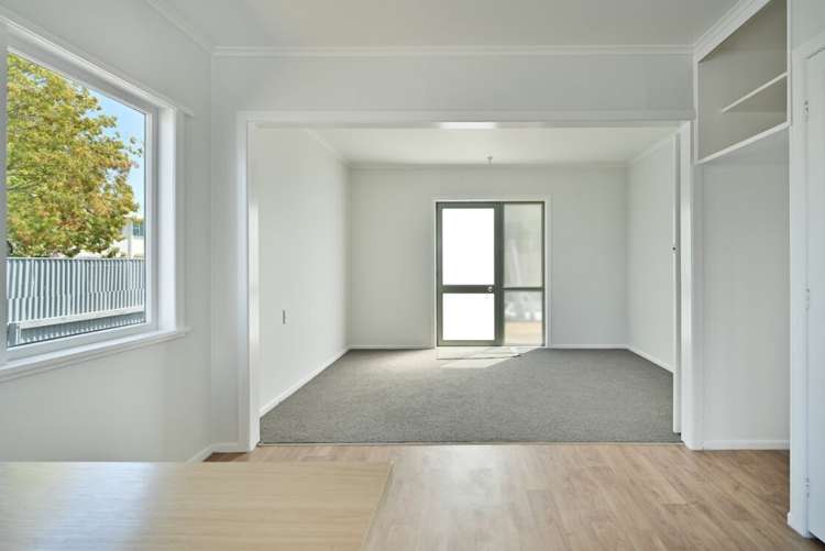 934A Oliphant Road_1