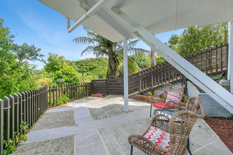 115 Dowse Drive Maungaraki_16