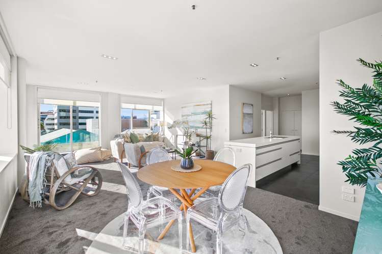 202/22 Liardet Street New Plymouth Central_2