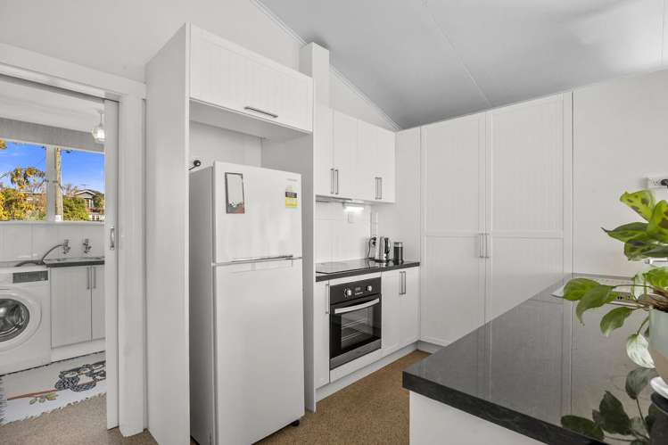 81 Stornoway Street Karitane_11