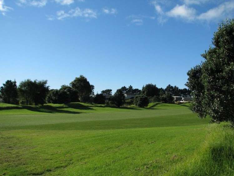 111 The Fairway Matarangi_1