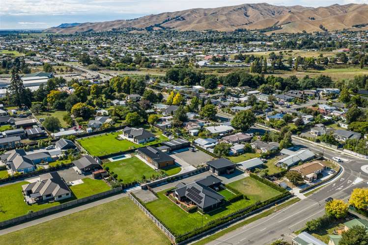 37 Birchwood Avenue Burleigh_46