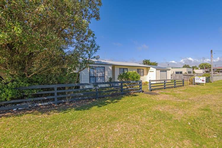 3 Ruanui Street Himatangi Beach_10