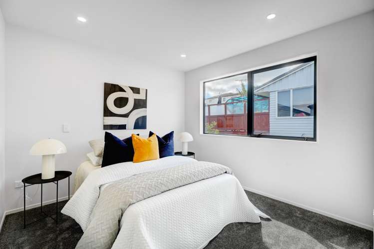 4B Goad Crescent Hillsborough_16