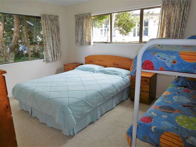 10 Braddock Grove Pauanui_11