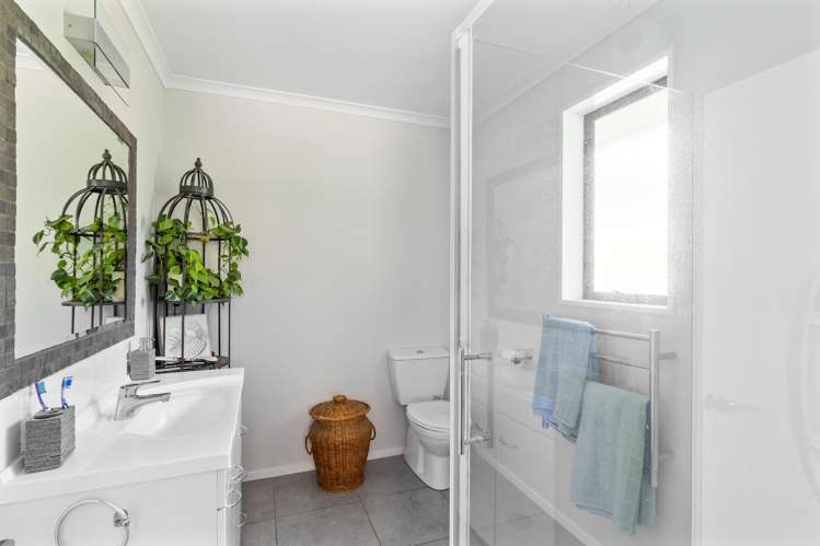 208 Mount Riley Road Okaramio_24