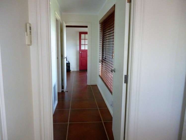 22 Pohutukawa Drive Opunake_9