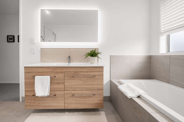 218 Borman Road Rototuna North_15