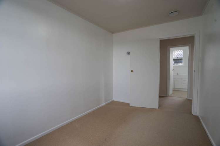 85 Titirangi Road New Lynn_2