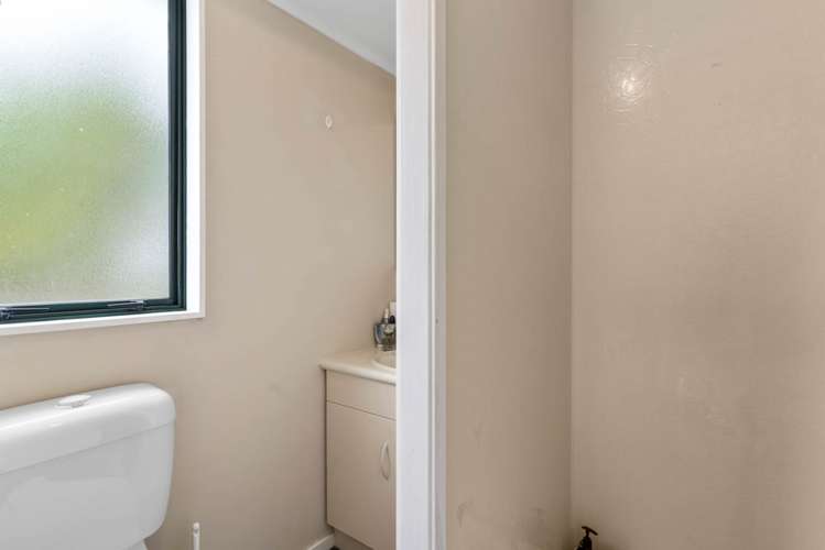 83 Sim Road Paerata_14