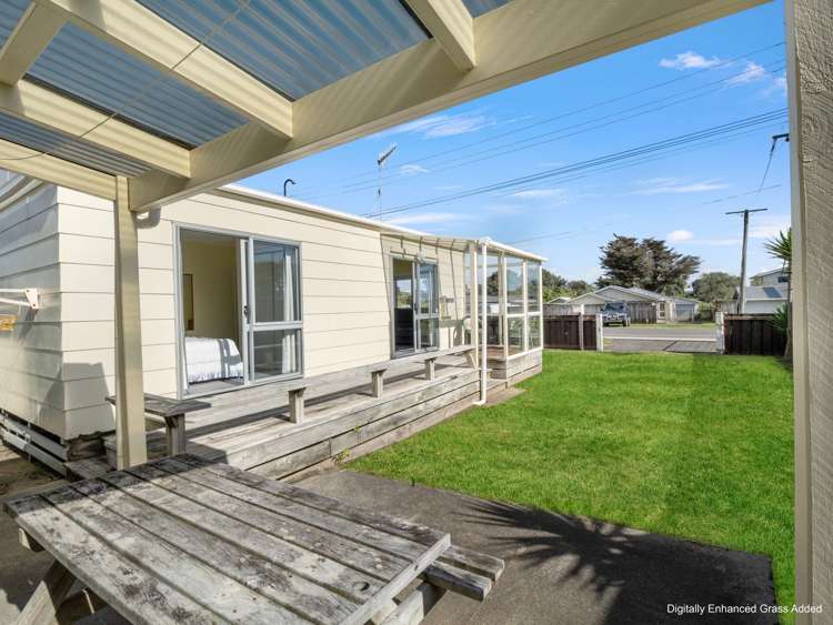 50 Park Avenue Waitarere Levin_21