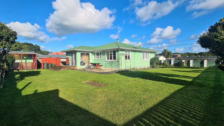 35 Fox Street Opunake_22