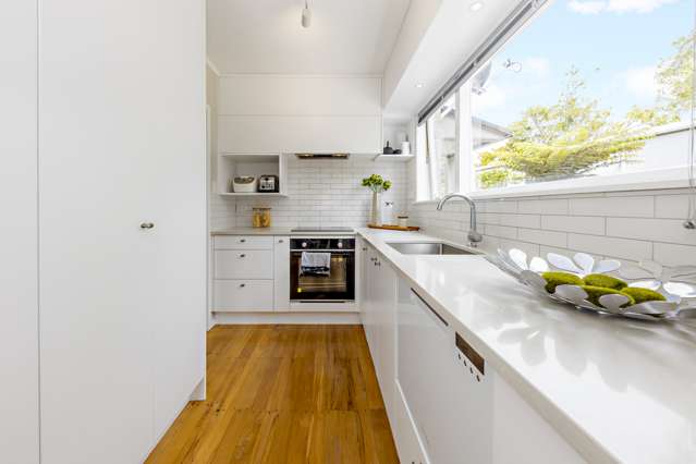 2/3 Hubert Henderson Place Remuera_4