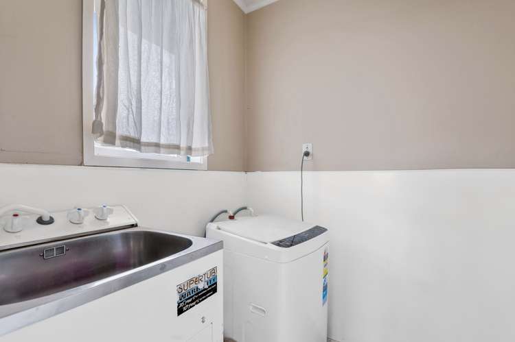 288 Clayton Road Pukehangi_11