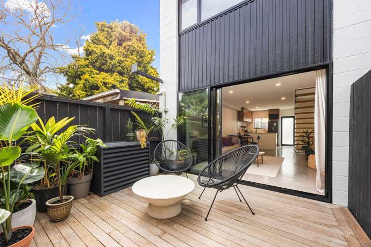 1/7 Patterson Street_0