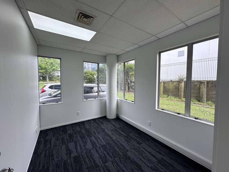 A/44-46 Constellation Drive Rosedale_5