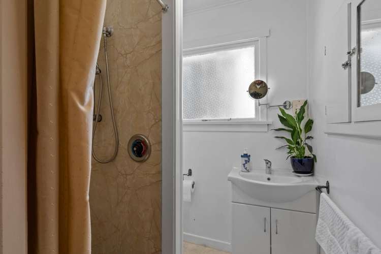 586 Tay Street Hawthorndale_12