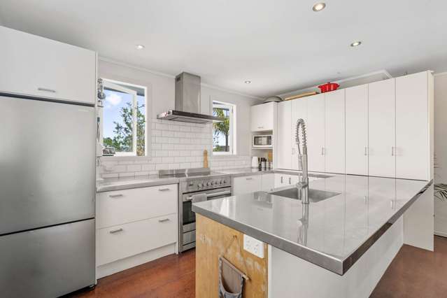 4 Kennedy Avenue Forrest Hill_3