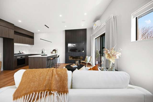 Brand-New 3-Bedroom High-Spec Townhouse – Whitiora