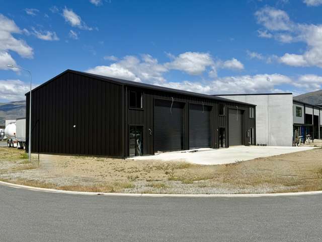 Brand new prime industrial space in Harvest Park