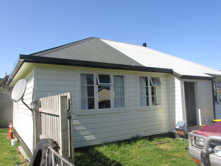 6 Conlon Street Reefton_14
