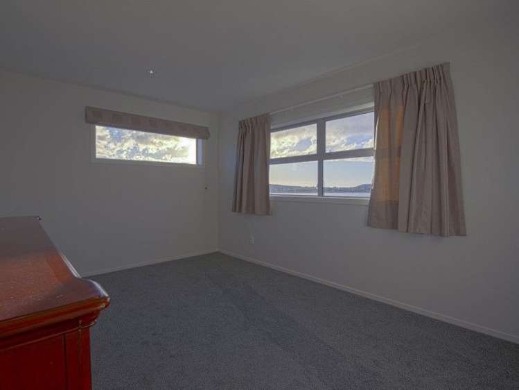 17 John Burke Drive Aotea_13